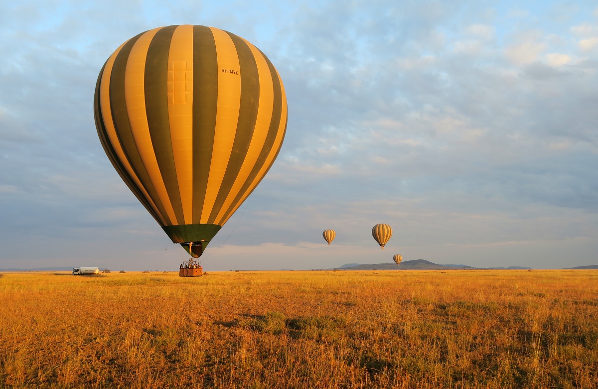 Hot air ballon over Serengeti-Tanzania